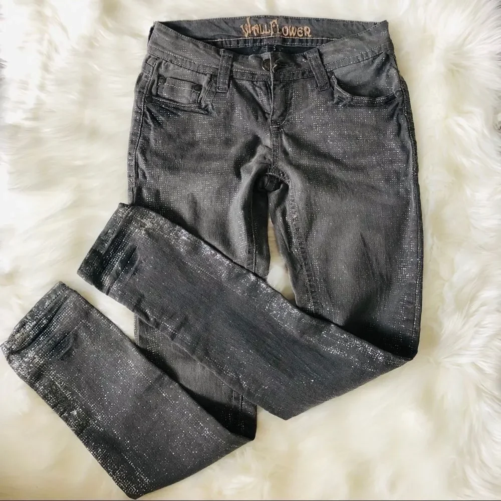 Wildflower Gray Sparkle Skinny Jeans Size 5